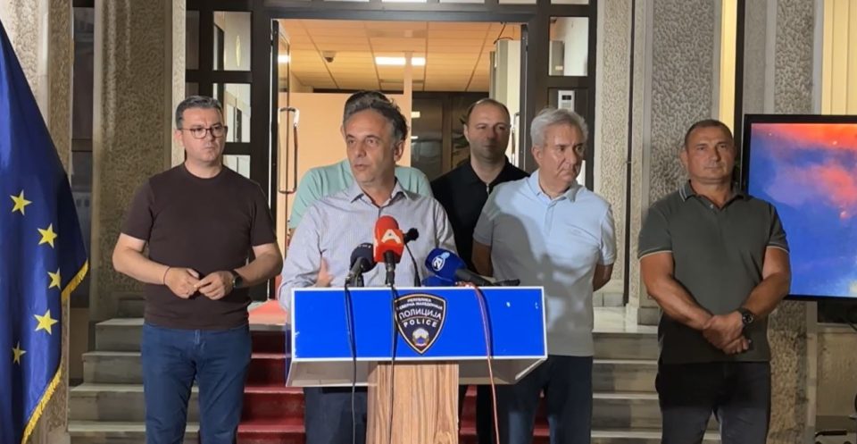 Алиу: Земен е материјал од акредитирана институција и до понеделник ќе имаме резултати за воздухот