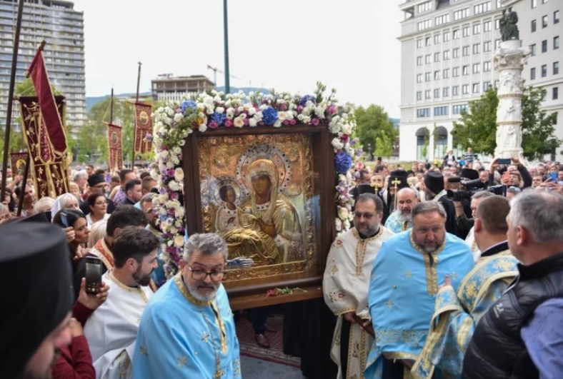 Вечерна богослужба и Литија в сабота во храмот „Рождество на Пресвета Богородица“ во Скопје (ВИДЕО)