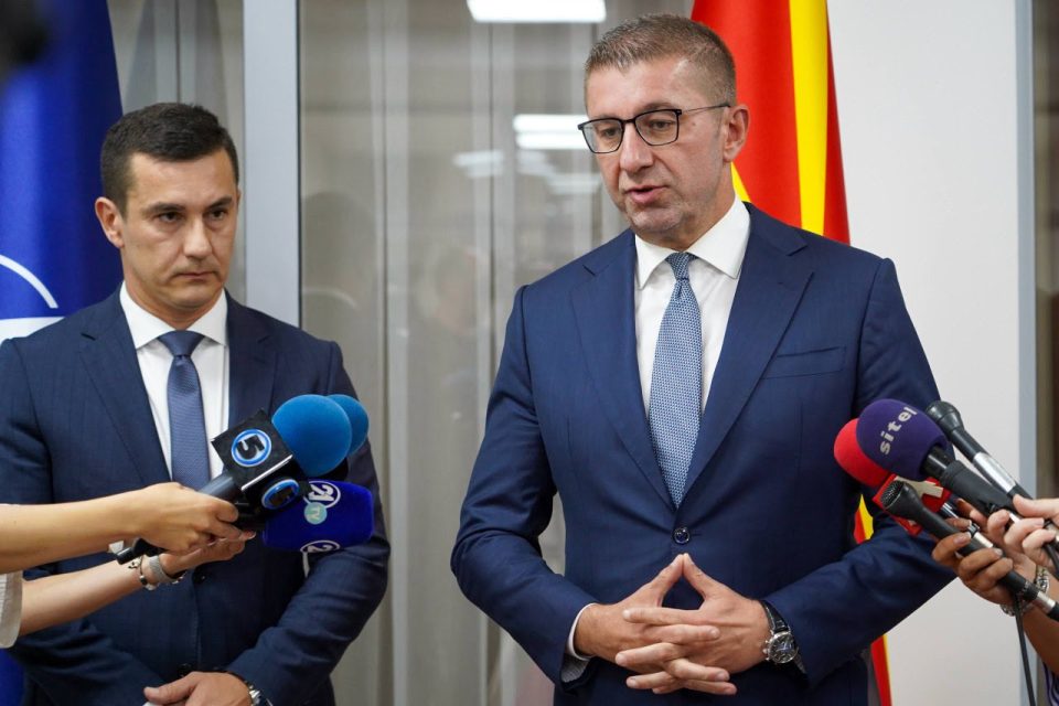 Дали службите за безбедност и разузнавање под водство на кадри на СДС го следеле и прислушкувале Мицкоски со знаење на обвинителот Коцевски?