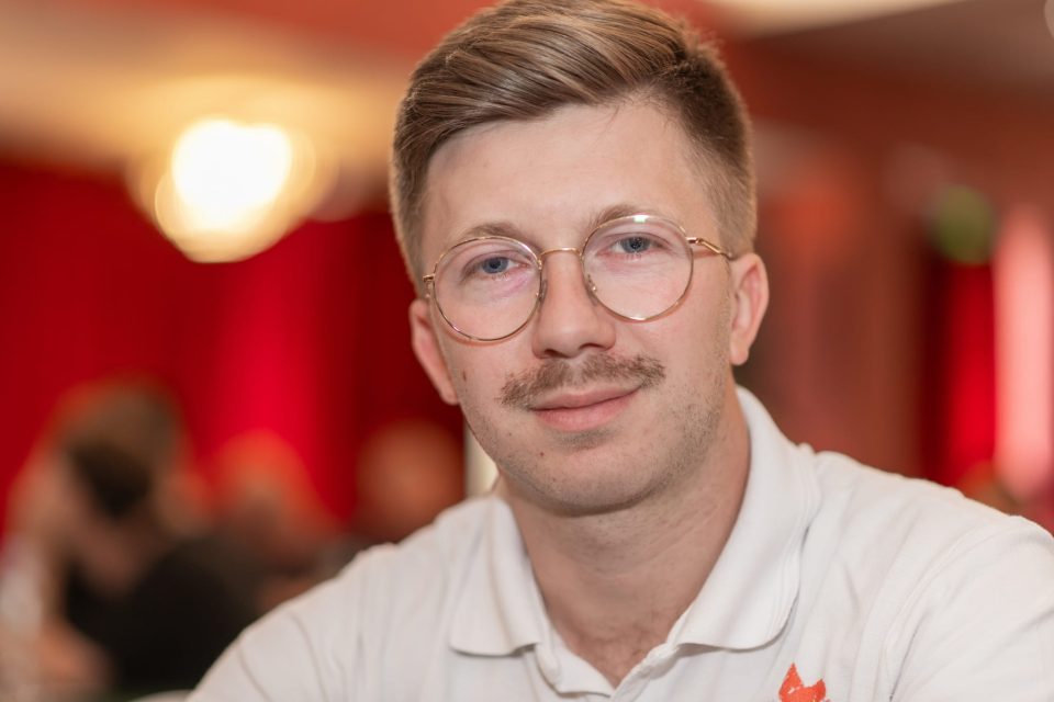 Раскол во Левица Велес, Абрашев си поднесе оставка