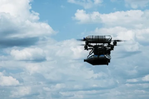 Дронови забележани над две воени бази во Белгија