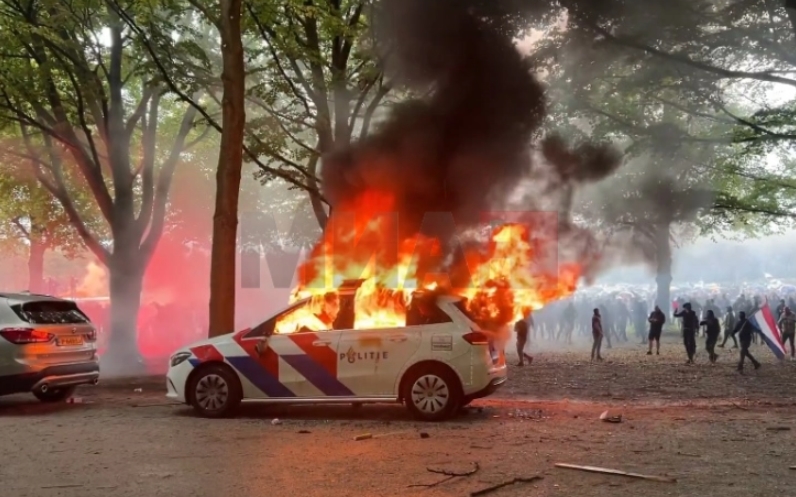 Холандските партии со осуда на насилните антимигрантски протести во Хаг