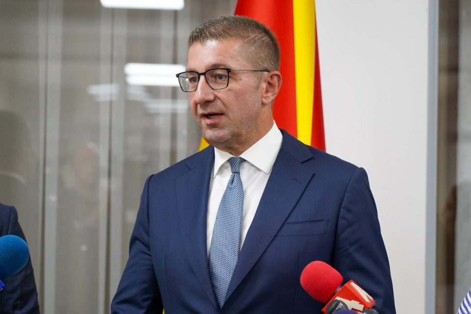 Мицкоски на поставување камен темелник на градинка во Ѓорче Петров