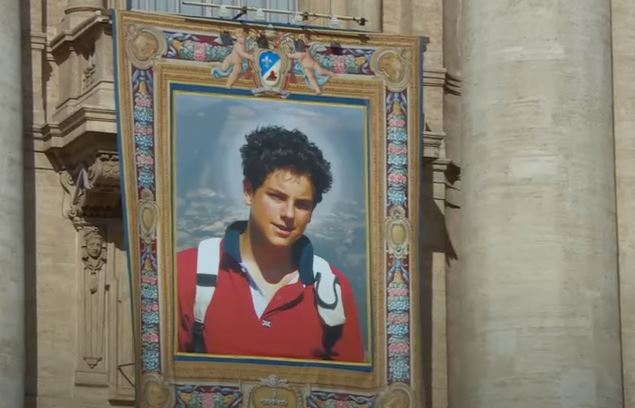 ВИДЕО: Папата прогласи 15-годишно момче за светец, ова е неговата приказна