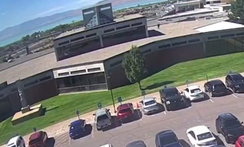 Објавена видео-снимка од убиецот на Чарли Кирк, ФБИ нуди награда од 100.000 долари