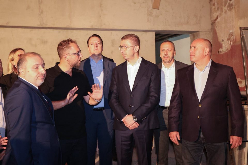 Љутков: Почнува процесот на довршување и целосна реконструкција на зградата на театарот во Куманово