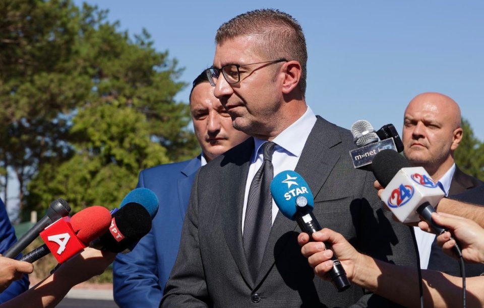 Мицкоски: Со вакви одлуки, судиите и обвинителите не си ги заслужуваат платите, а бараат уште поголеми