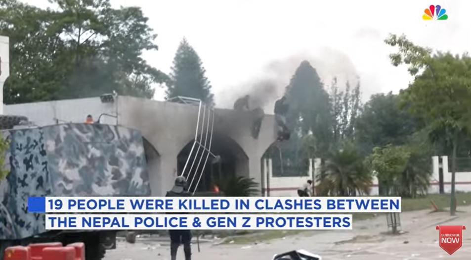 Запалена зградата на Парламентот на Непал