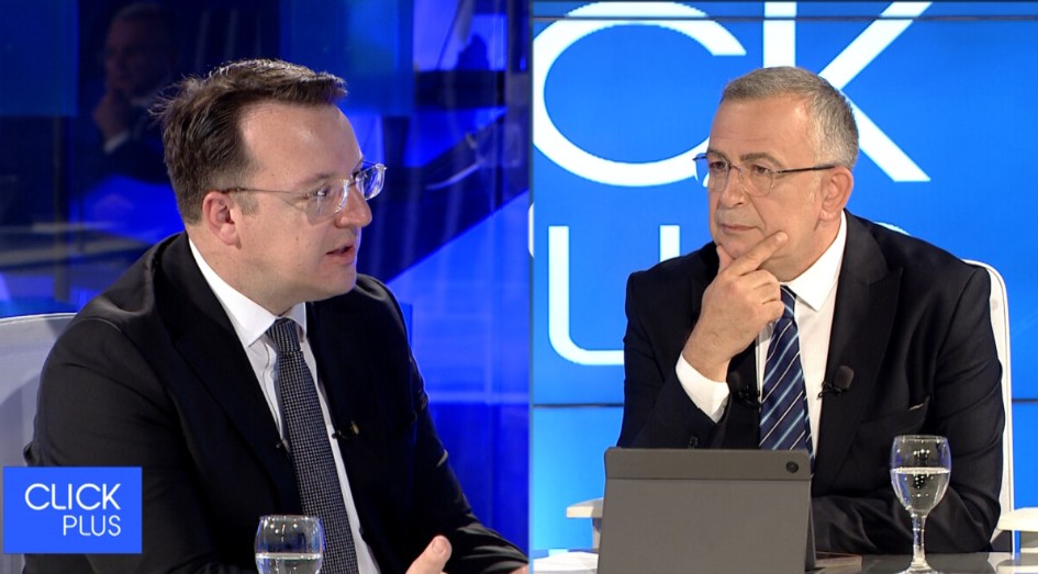 Николоски за предлог резолуцијата на СДСМ: Сакаат да ги „исперат гревовите“ кои ги направија со бугарскиот диктат