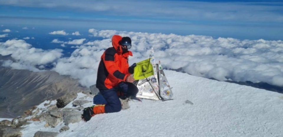 Зоран Николов го освои Елбрус, највисокиот врв во Европа