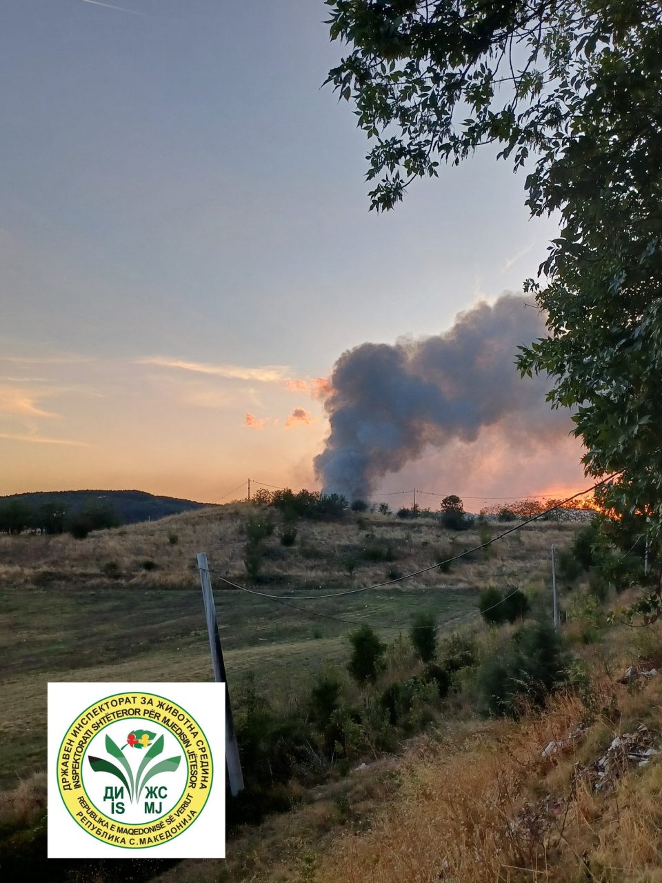 ДЗС: Сè уште има чадење од Дрисла, но во помал обем, дивата депонија Вардариште е целосно изгасната