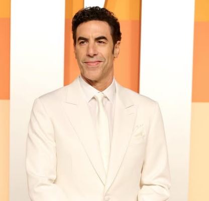 ФОТО: Два месеци по разводот, познатиот актер фатен со нова девојка, популарна на ОнлиФанс