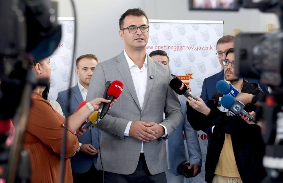 Историски момент за Хром: Новата спортска сала во завршна фаза