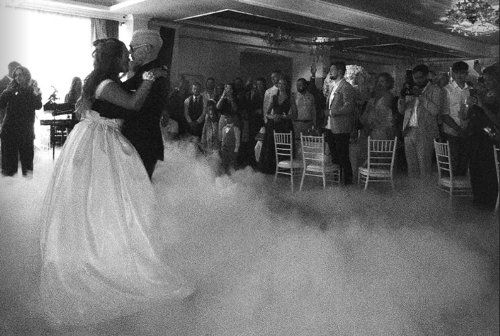 За гостите луксузна прослава и по еден Кафетин: Оригинален детаљ на свадбата на раперот Албино