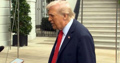 Трамп не размислува за испраќање ракети „Томахавк“ во Украина