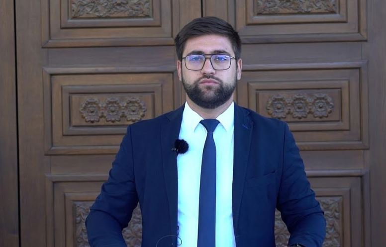 Манасиевски: Скандали и афери не престануваат да го следат СДС, Рашковски фатен со 20 илјади евра на граница за кои немал покритие