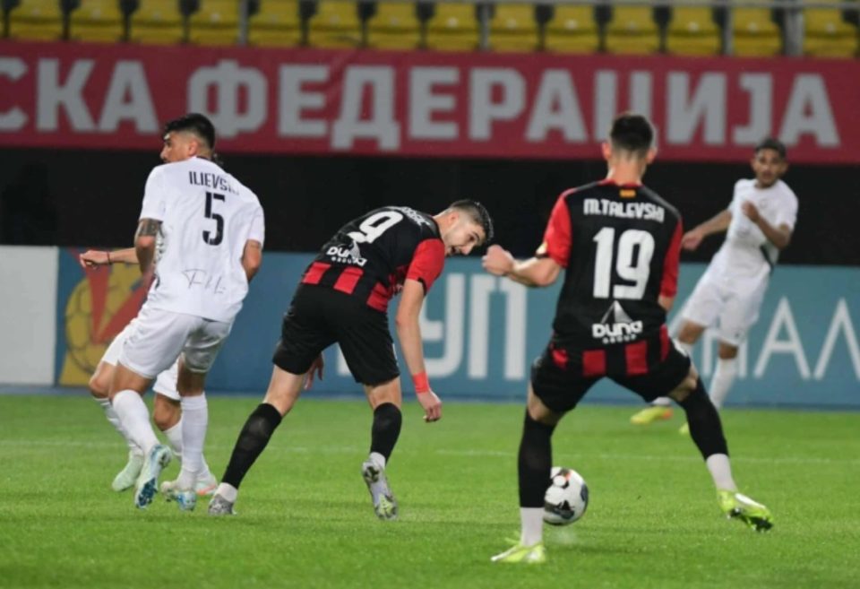 Вардар ја победи Македонија ЃП: Црвено-црните се искачија на лидерската позиција