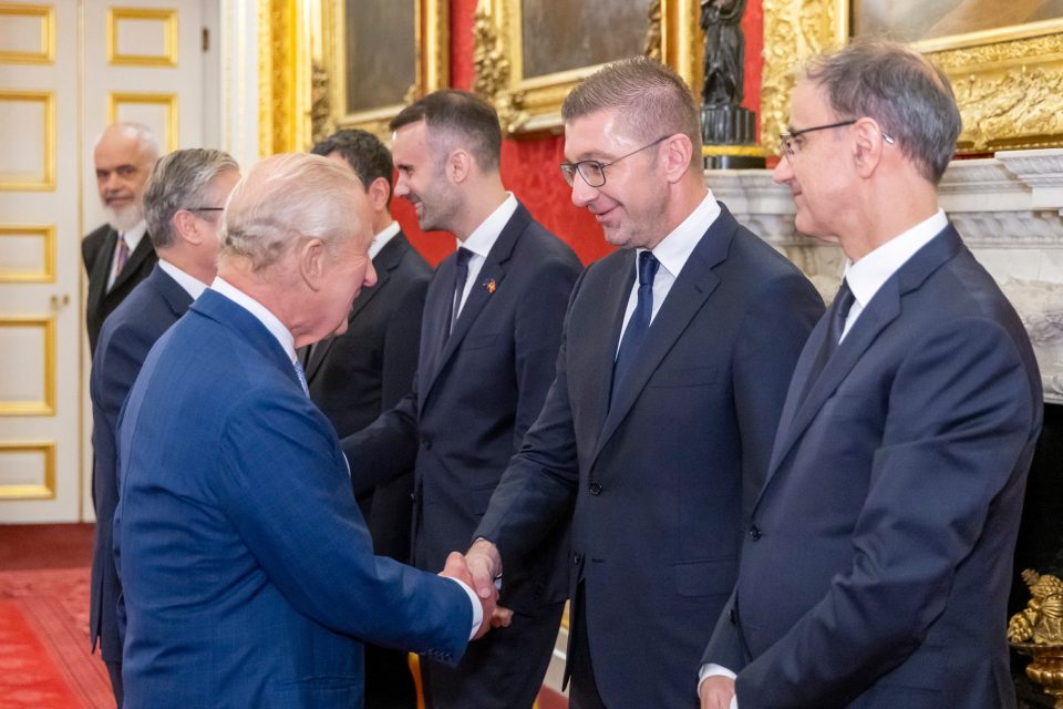 Мицкоски на средба со кралот Чарлс: Признание и почит, но и поттик да продолжиме по патот на заедничките вредности