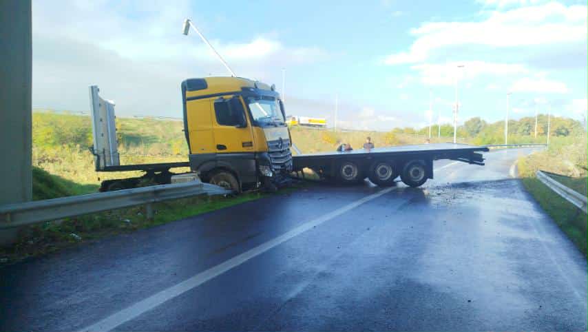 Нормализиран сообраќајот на патниот правец Скопје – Куманово, кај клучката Хиподром