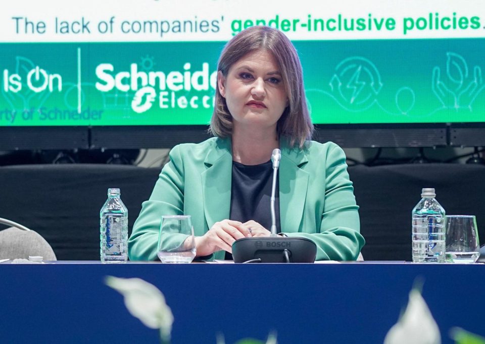 Божиновска: Кога жените водат, енергетиката свети посилно – не чекајте дозвола, заземете го вашето место