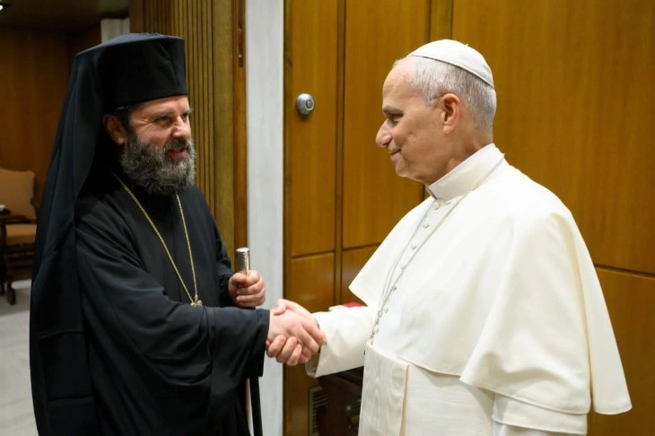 ААПЦ: Историска средба на поглаварот Јован и Папата Лав XIV, ја нагласија важноста од враќањето на мирот и запирањето на војните што го мачат светот