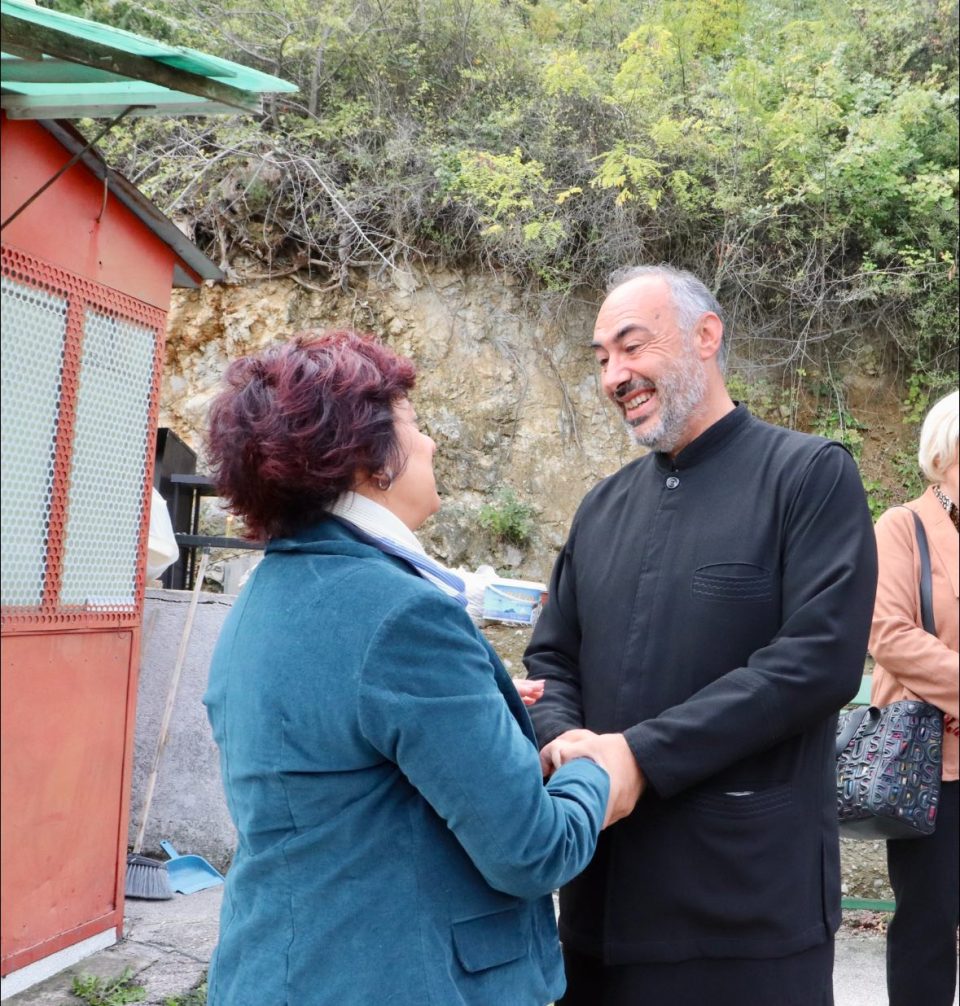 Бети Стаменкоска Трајкоска во посета на црквата „Св. Ѓорѓи“