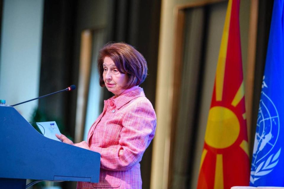 Сиљановска-Давкова: Лани само седум отсто од преговарачите во мировните процеси биле жени