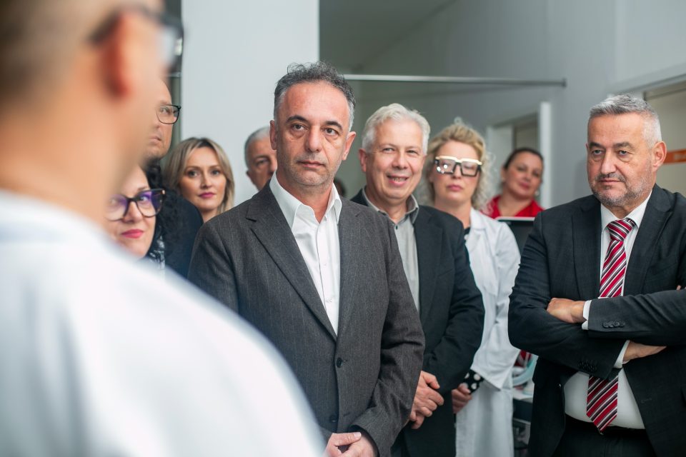 Алиу: Нова медицинска опрема за болницата во Прилеп вредна над 50 милиони денари