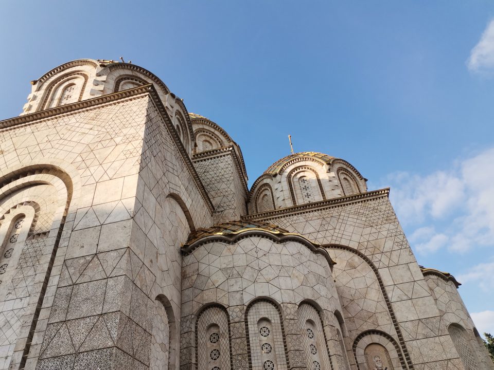 Денес ги славиме Светите маченици Акиндин, Пигасиј, Анемподист, Автониј, Елпидифор и другите со нив