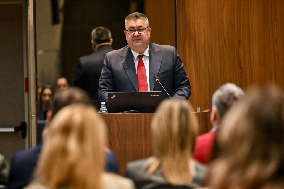 Минчев: Јавната администрација мора да биде место каде луѓето растат, придонесуваат и се чувствуваат добро