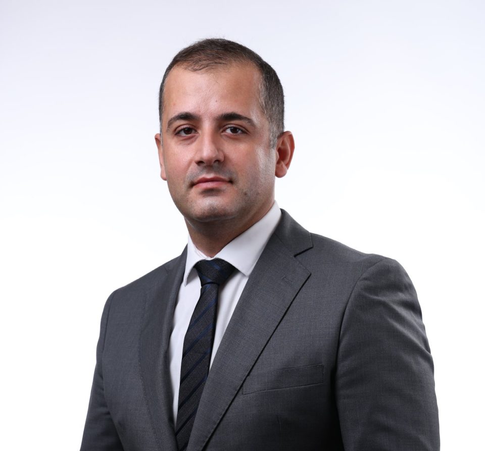 Галески: Отворено писмо до нашата генерација и изборот пред кој седиме