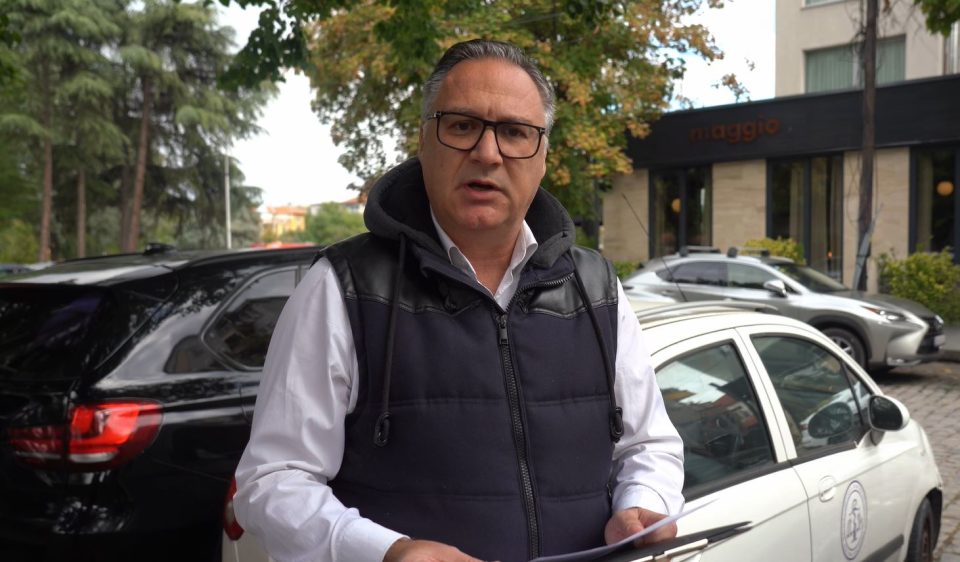 Мемов: Дивоградби пред општина Центар – градоначалникот Герасимовски молчи