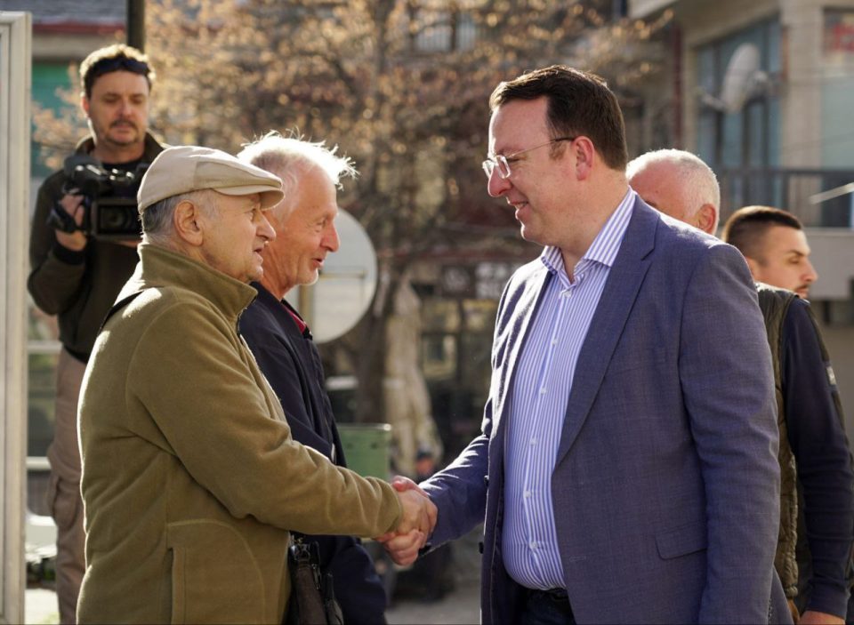 Николоски: Во Крушево ќе се гради спортска сала, ќе ги рехабилитираме патиштата од двата влеза на градот и ќе градиме обиколница, во недела ќе ставиме точка на владеењето на СДСМ во Крушево