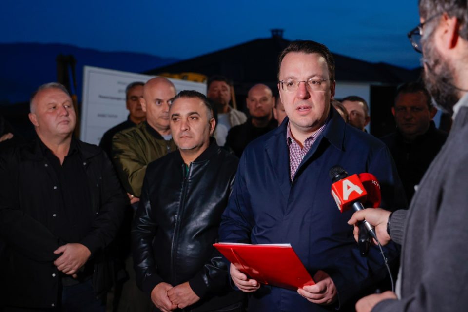 Николоски: Работиме на децениски предизвик – сите населени места од Општина Брвеница со директен излез на автопатот