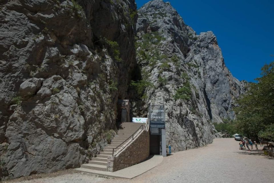 „Подземниот град“ на Тито во Далмација – денес туристичка атракција