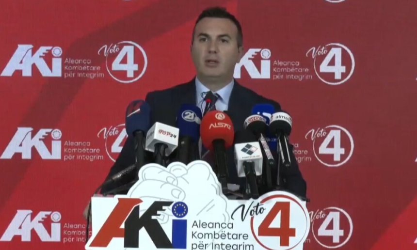 Адеми: Не е точно дека Али Ахмети се повлекува