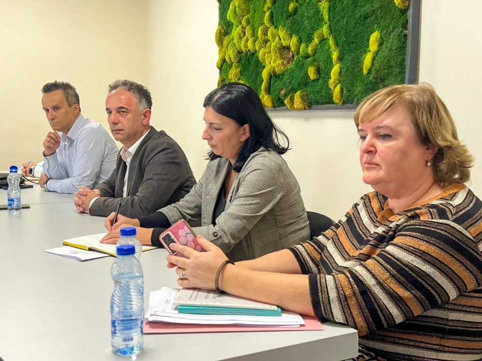 Алиу: Работиме на унапредување на системот на специјализации и супспецијализации во здравството