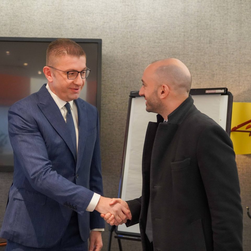 Мицкоски во Лондон се сретна со францускиот министер за Европа, Бенжамин Адад