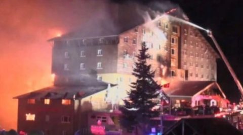 Турција: Единаесет доживотни казни за пожарот во хотелот „Гранд Картал“ во кој загинаа 78 лица