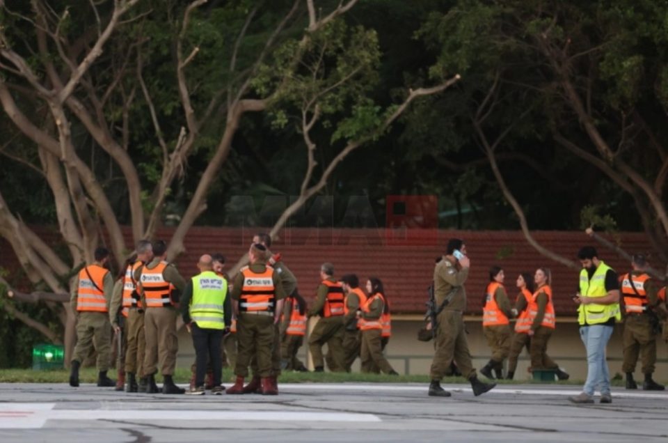 Израел ги врати телата на 15 Палестинци во Газа