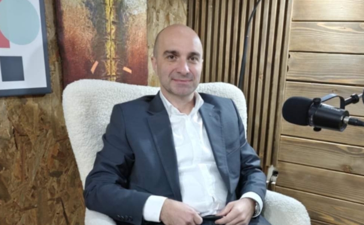 Лабудовиќ: За секој ученик во Центар субвенција за таблет или лаптоп