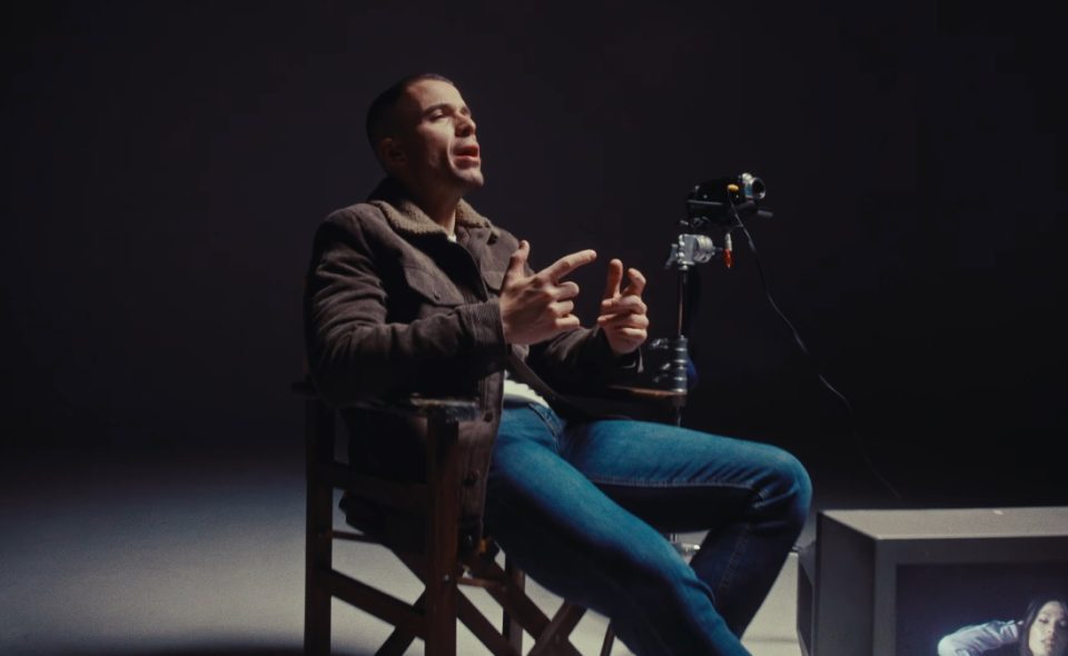 „Без да кажеш збор“: Новата песна на Мартинијан Кириловски зборува со тишина, а освојува со емоција (ВИДЕО)