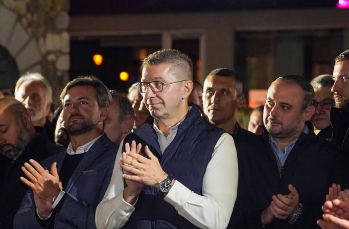 Мицкоски: Заев нудеше живот и ајро, а Венко среќа и салата – бродот кој тоне, сите го напуштаат