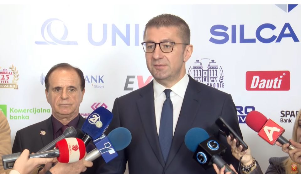 Мицкоски: Европа да не нè дискриминира, да поминуваме на брза трака на аеродромите