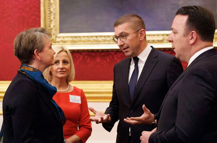 Николоски: Средбите со Стармер и приемот кај Кралот Чарлс ја носи Македонија на повисоко ниво во билатералните односи со Велика Британија