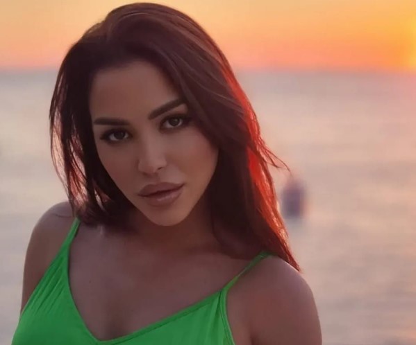 Тага во домот на Александра Младеновиќ: Пејачката скршена од болка