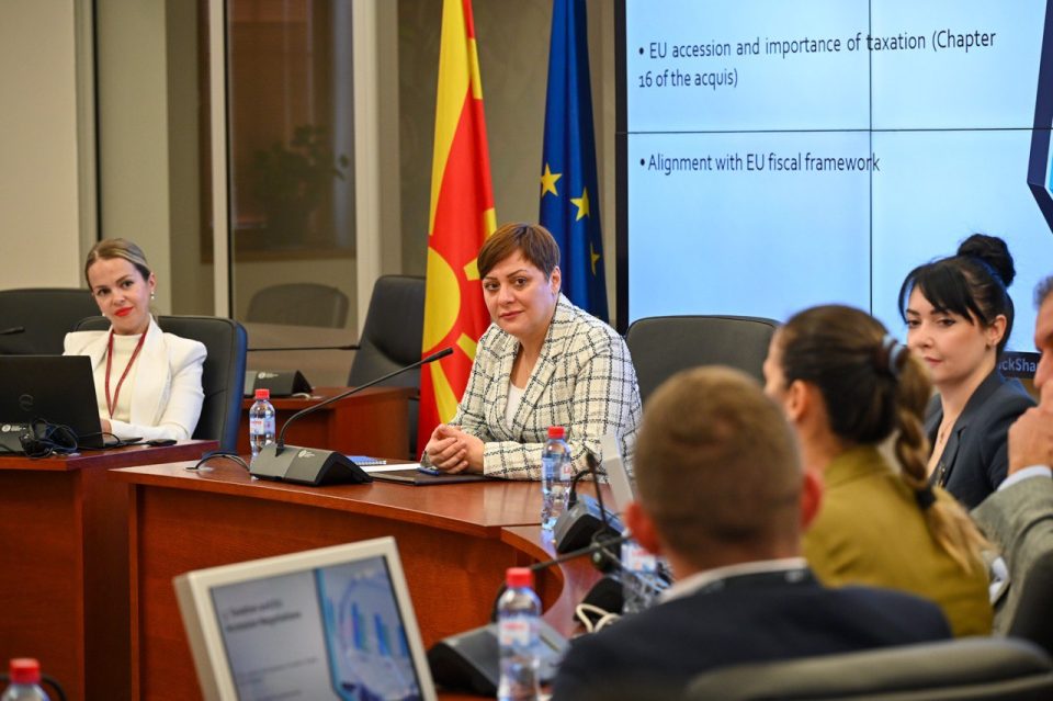 Димитриеска-Кочоска: Вашата улога е клучна за модерни институции и посилен развој