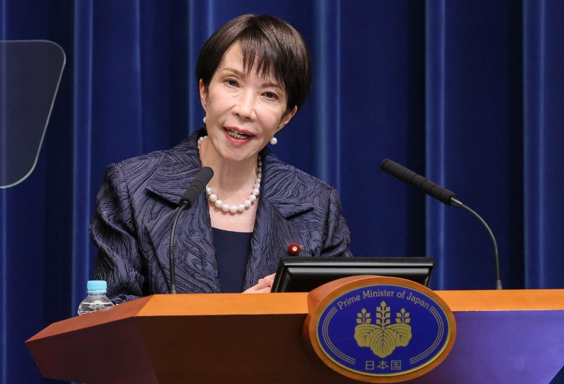 Новата премиерка на Јапонија свири тапани за да се опушти, има црн појас во карате и вози мотор