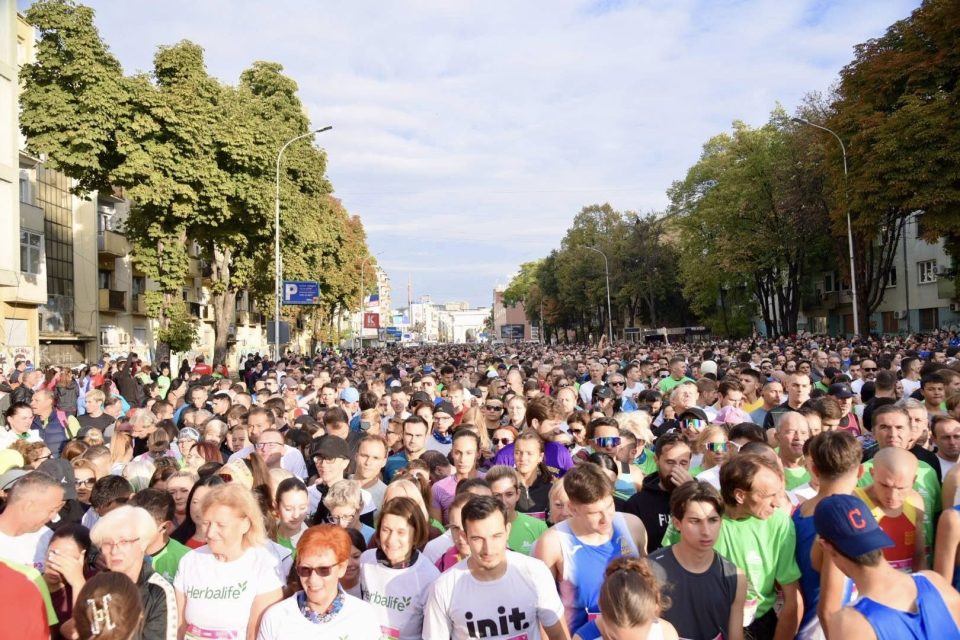 Ѓорѓиевски го означи почетокот на маратонот: Скопје е на нозе!