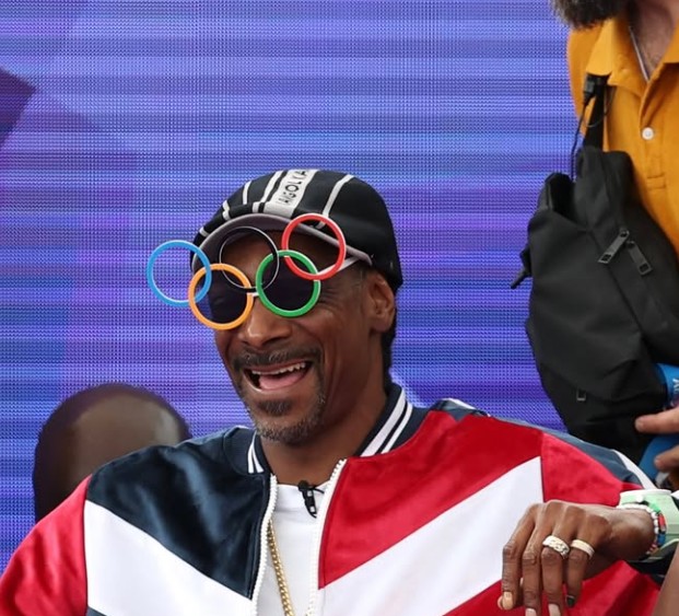 Снуп Дог дел и од Зимските олимписки игри: „Ќе ги земам моите пуфнасти јакни и лизгалки“